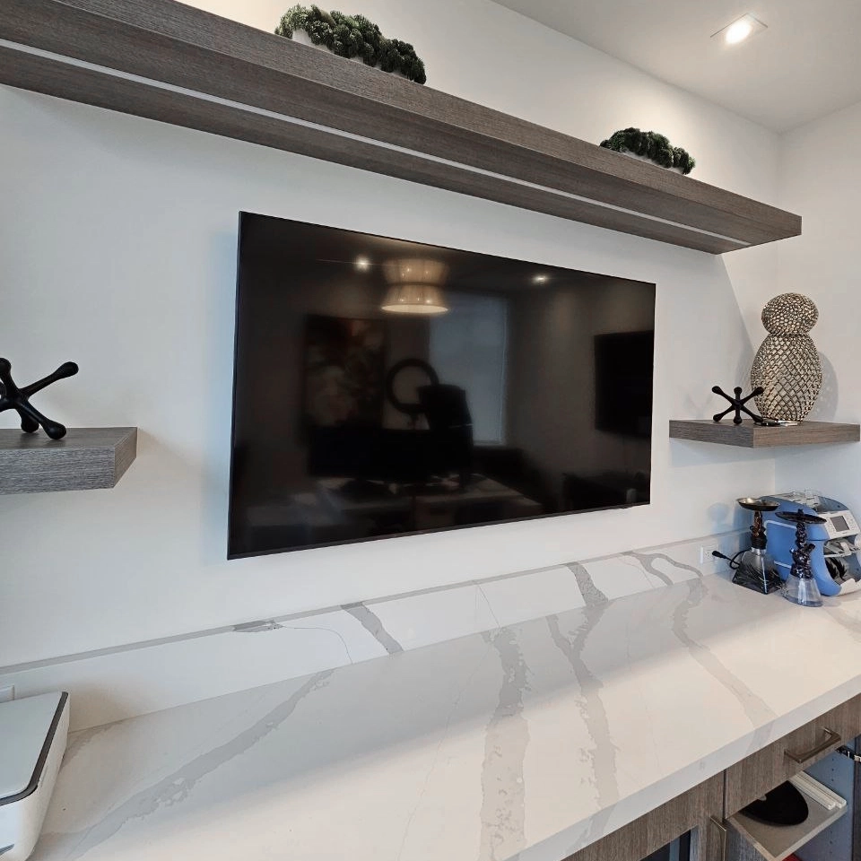 Professional TV mounting with hidden cables in Fort Lauderdale